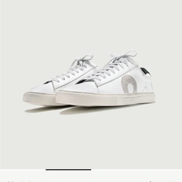 Oliver Cabell White and Black Sneakers - Picture 6 of 6